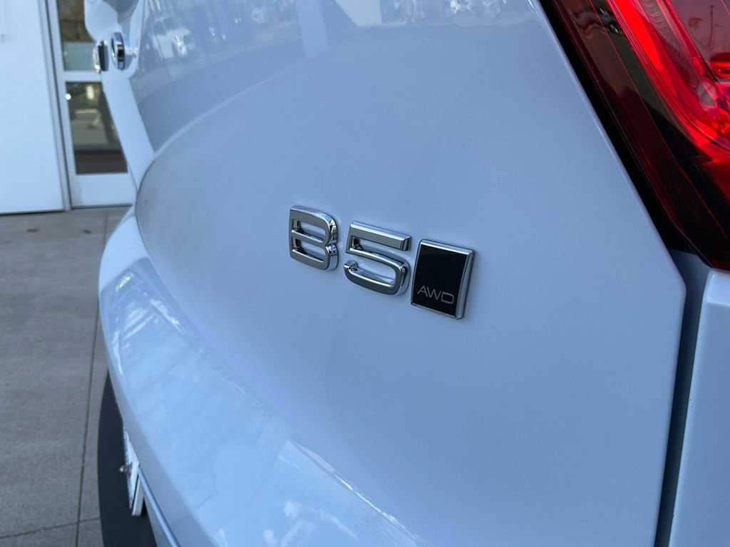 New 2026 Volvo XC40 B5 Plus w/ Protection Package Premier image 17