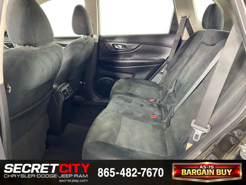 Used 2015 Nissan Rogue S image 28