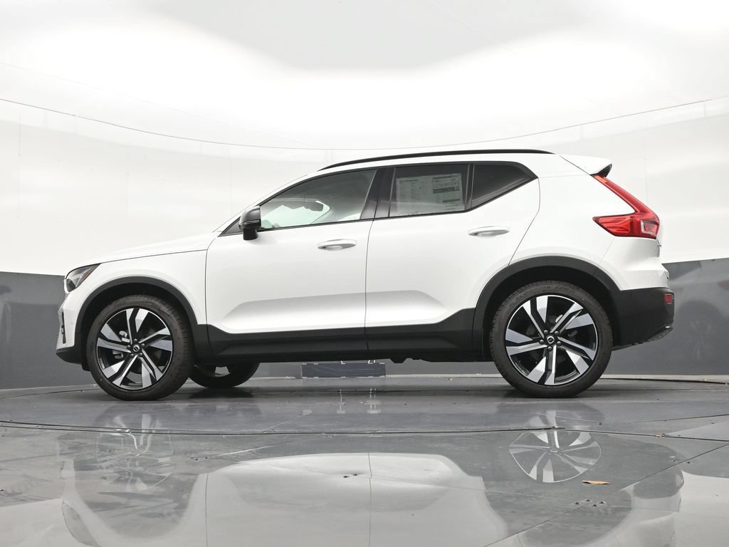 New 2026 Volvo XC40 B5 Plus w/ Climate Package AWD/4WD image 22