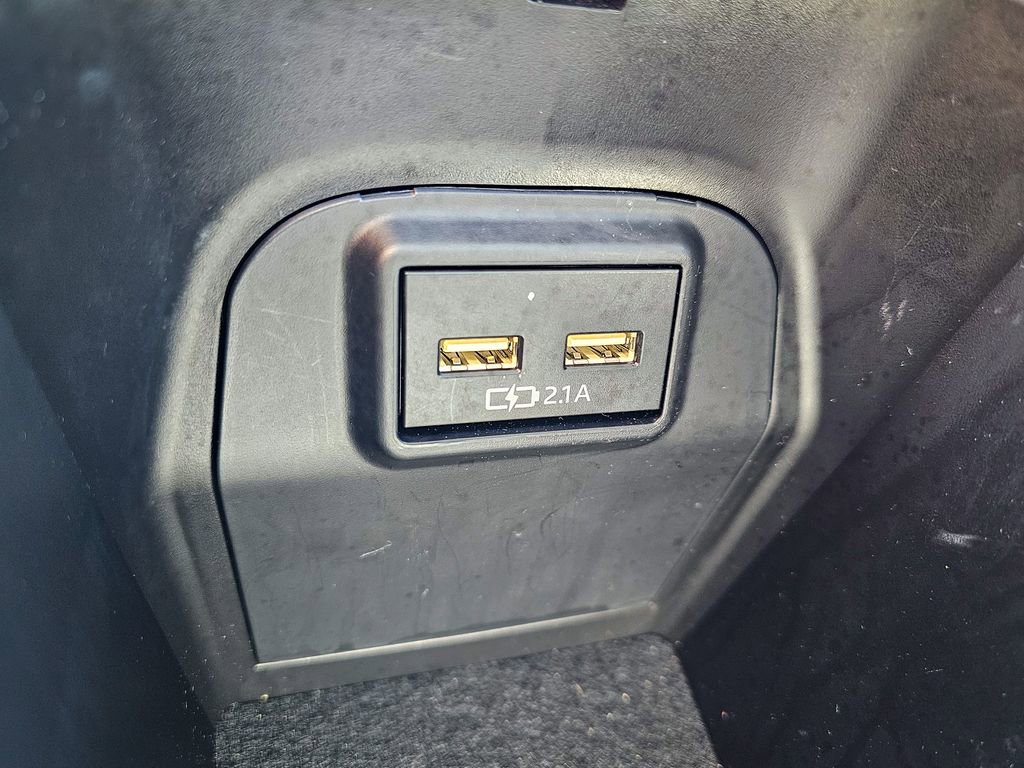 Used 2021 Toyota RAV4 XLE Premium image 30