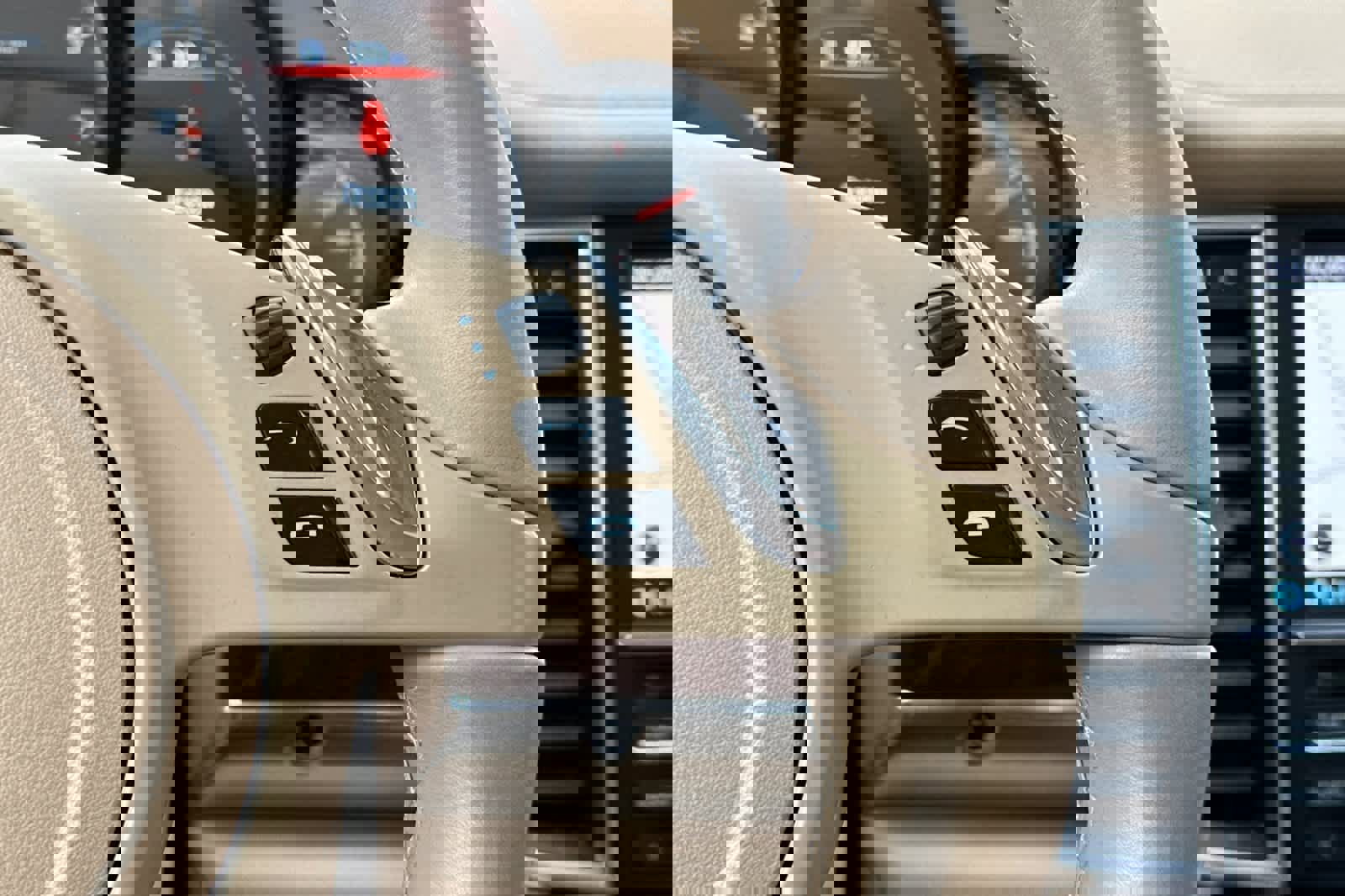 Used 2013 Porsche Panamera image 27