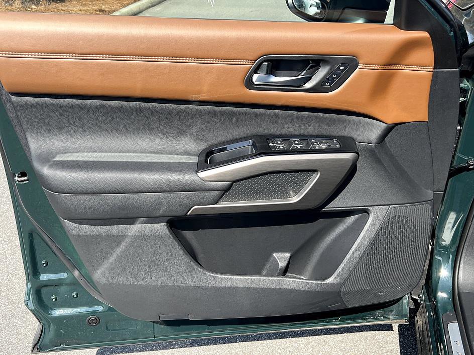 Certified 2024 Nissan Pathfinder Platinum w/ Cargo Package image 20