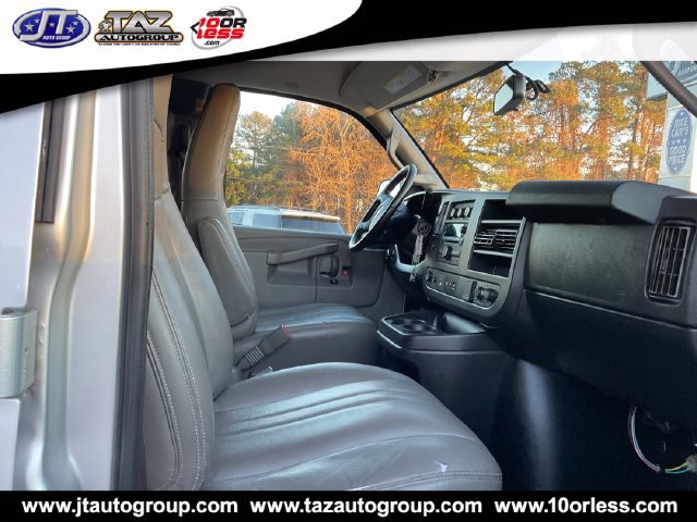 Used 2021 Chevrolet Express 3500 LS RWD image 6