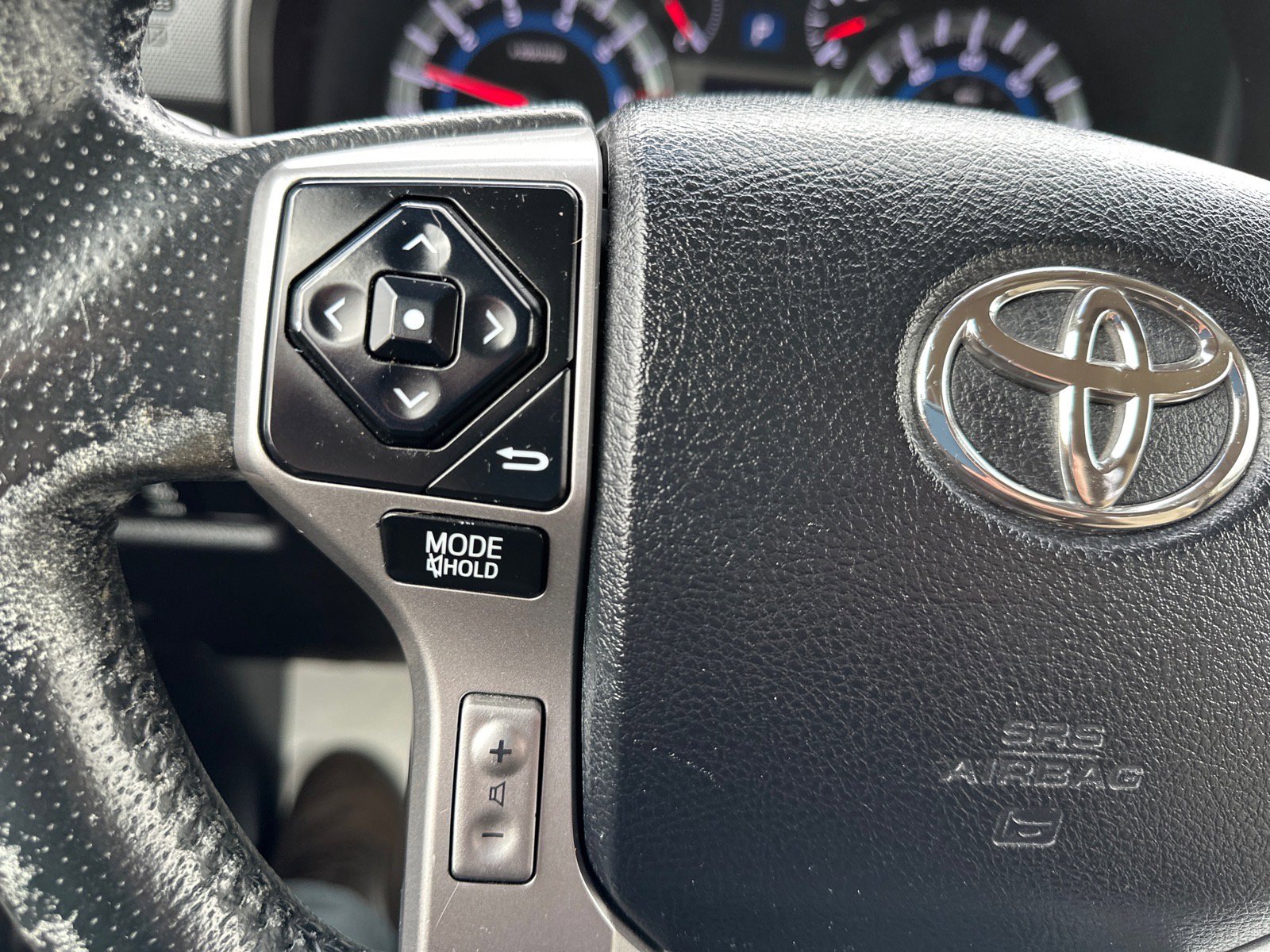 Used 2016 Toyota 4Runner SR5 image 25