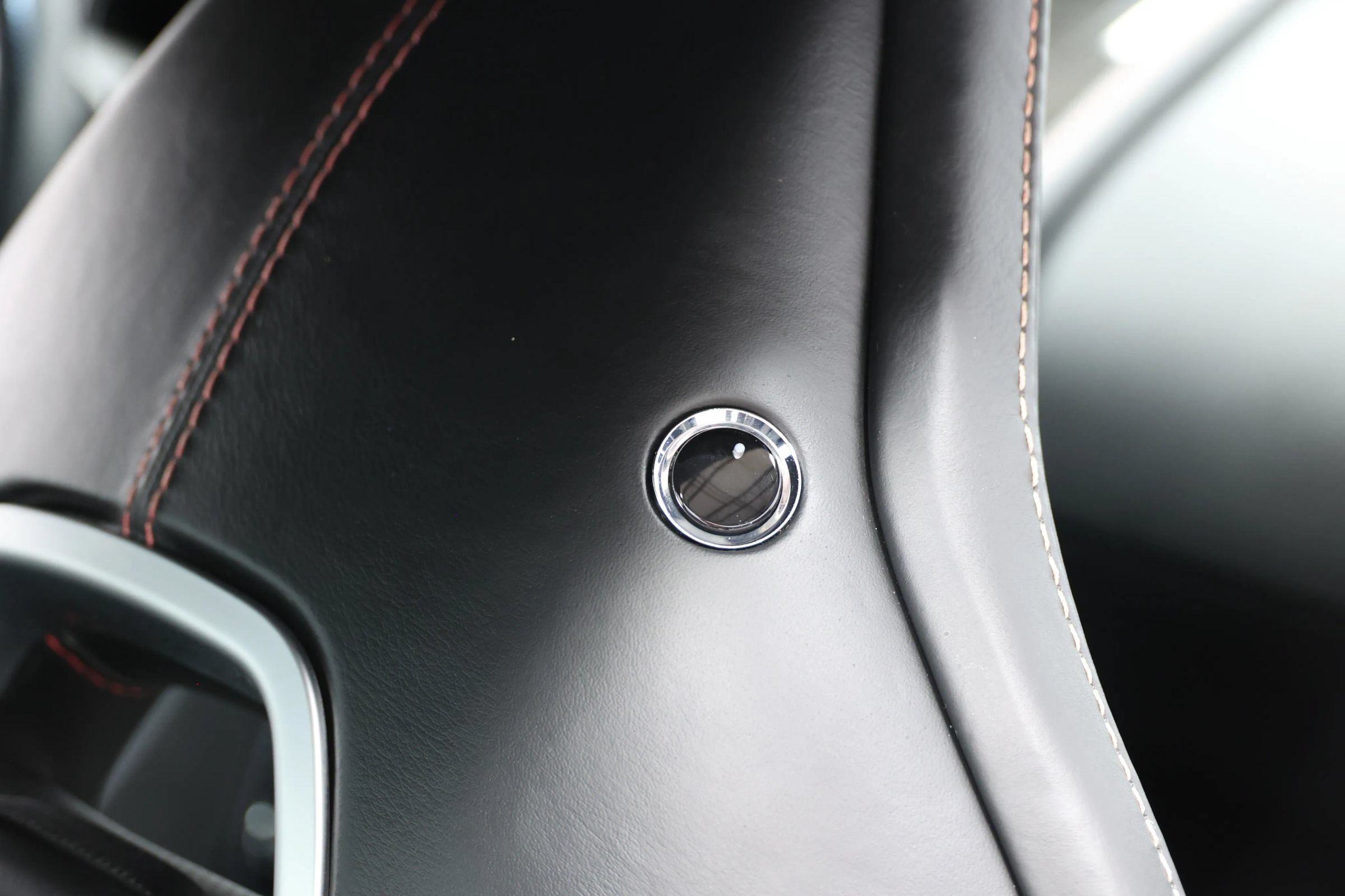 Used 2014 Aston Martin Vanquish Coupe RWD image 75