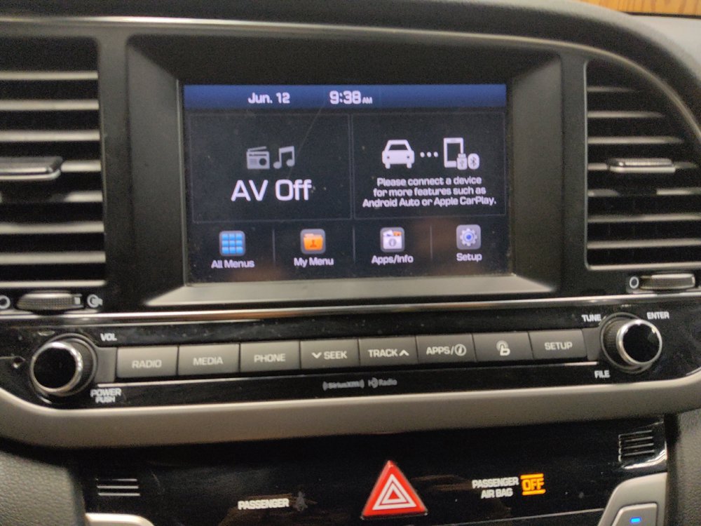 Used 2018 Hyundai Elantra Limited FWD image 25
