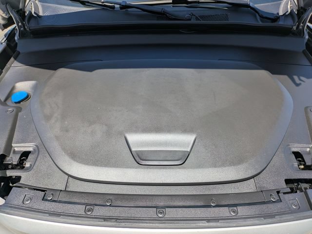 Certified 2023 Volvo C40 P8 Recharge Ultimate w/ Protection Package Premier AWD/4WD image 11