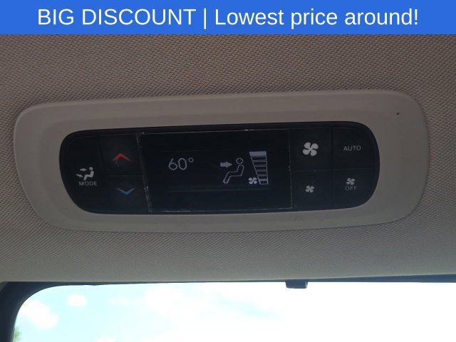Used 2022 Chrysler Pacifica Touring-L FWD image 24
