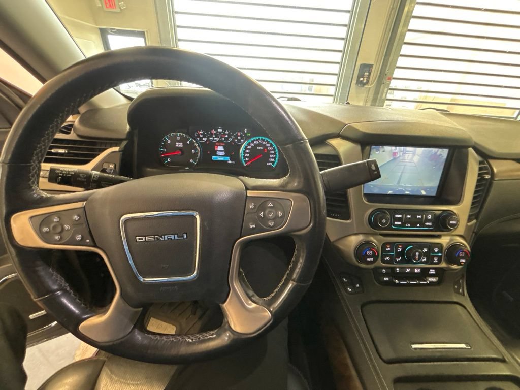 Used 2020 GMC Yukon Denali AWD/4WD image 5