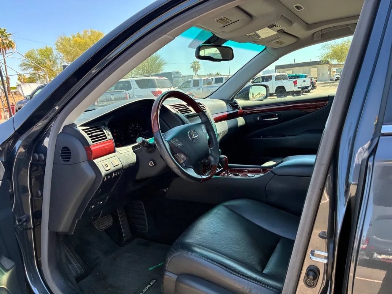 Used 2007 Lexus LS 460 RWD image 15