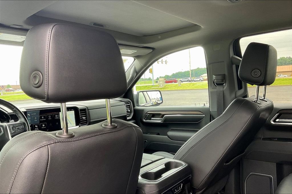 Used 2022 GMC Sierra 1500 SLT w/ SLT Premium Plus Package AWD/4WD image 25
