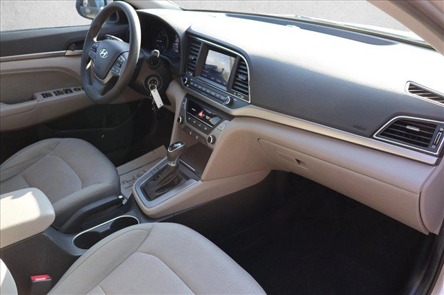 Used 2017 Hyundai Elantra SE FWD image 27