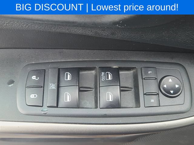 Used 2019 Jeep Cherokee Latitude w/ Cold Weather Group AWD/4WD image 24