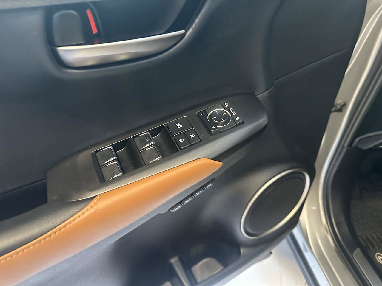 Used 2018 Lexus NX 300 AWD w/ Premium Package image 7
