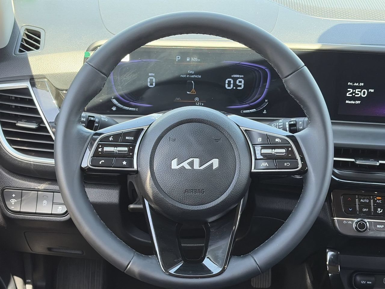 Certified 2025 Kia Seltos S FWD image 21