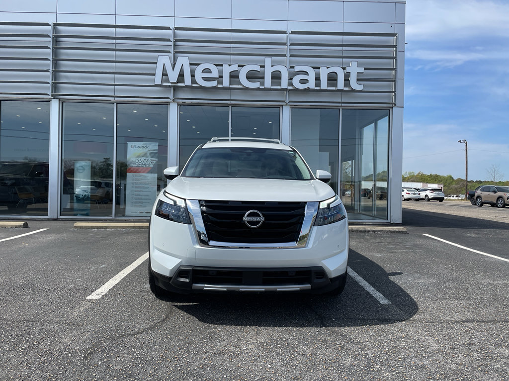 Certified 2025 Nissan Pathfinder SL image 3