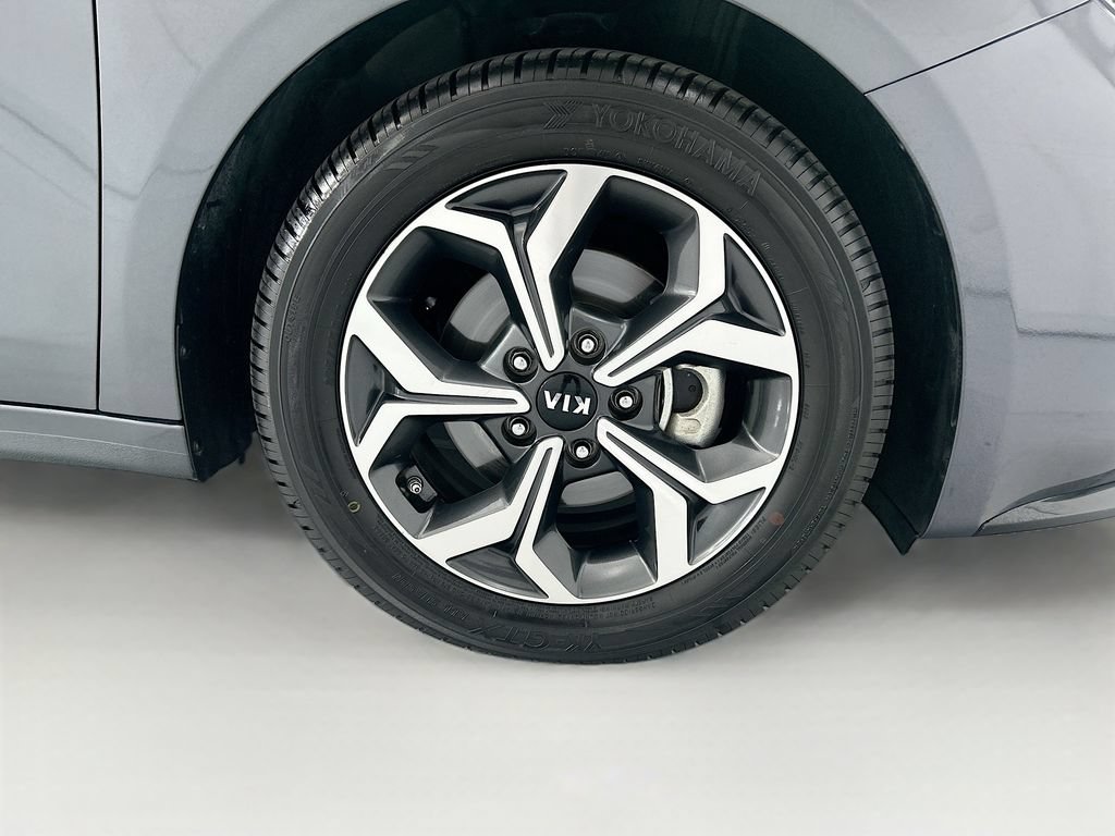 Used 2021 Kia Forte LXS FWD image 30