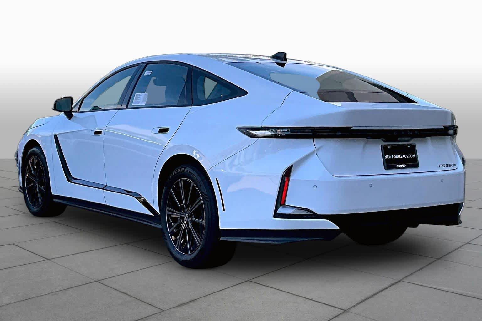 New 2026 Lexus ES 350e FWD image 7