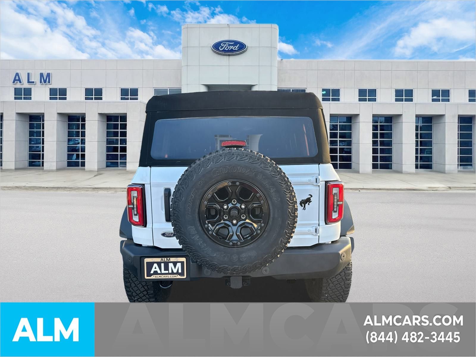 Used 2023 Ford Bronco Wildtrak image 6