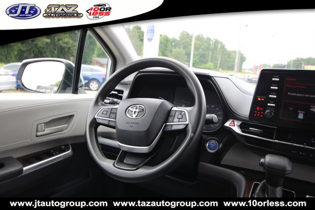 Used 2021 Toyota Sienna LE FWD image 21