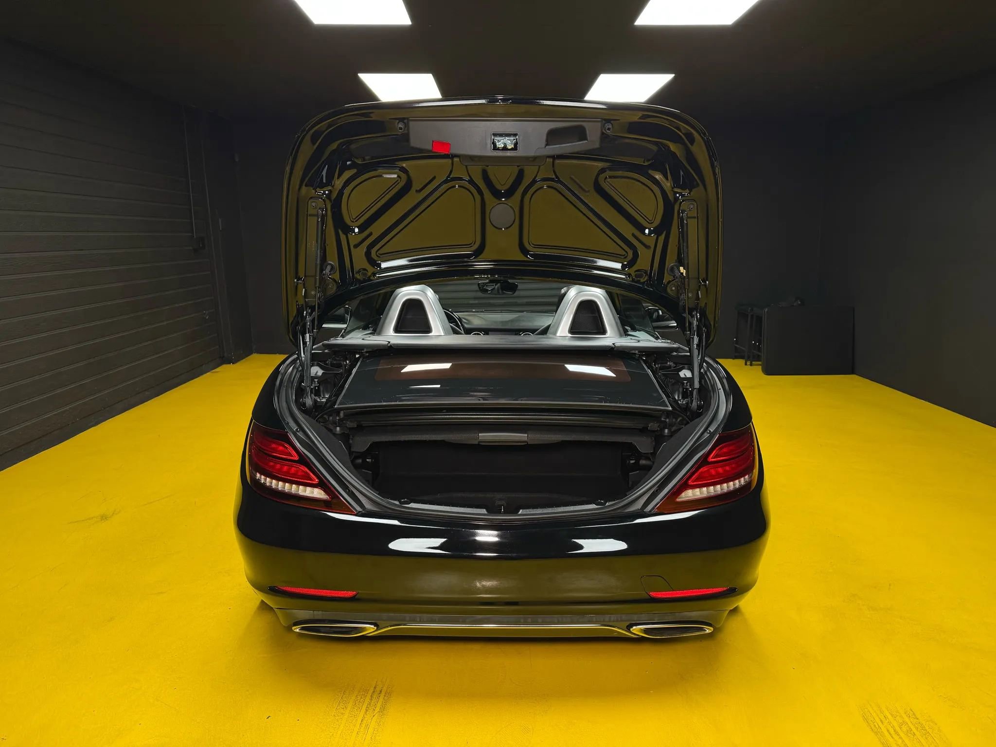 Used 2017 Mercedes-Benz SLC 300 w/ Premium 1 Package image 12