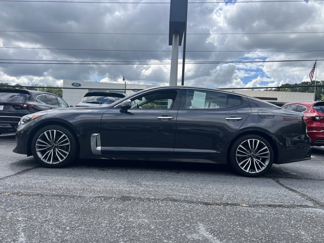 Used 2019 Kia Stinger Premium RWD image 2