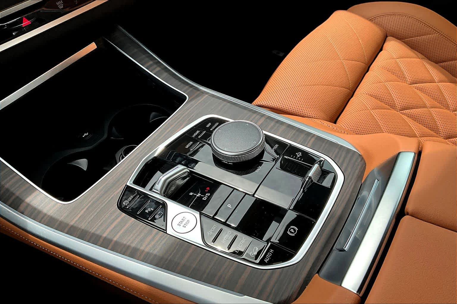 New 2026 BMW X5 xDrive50e AWD/4WD image 7