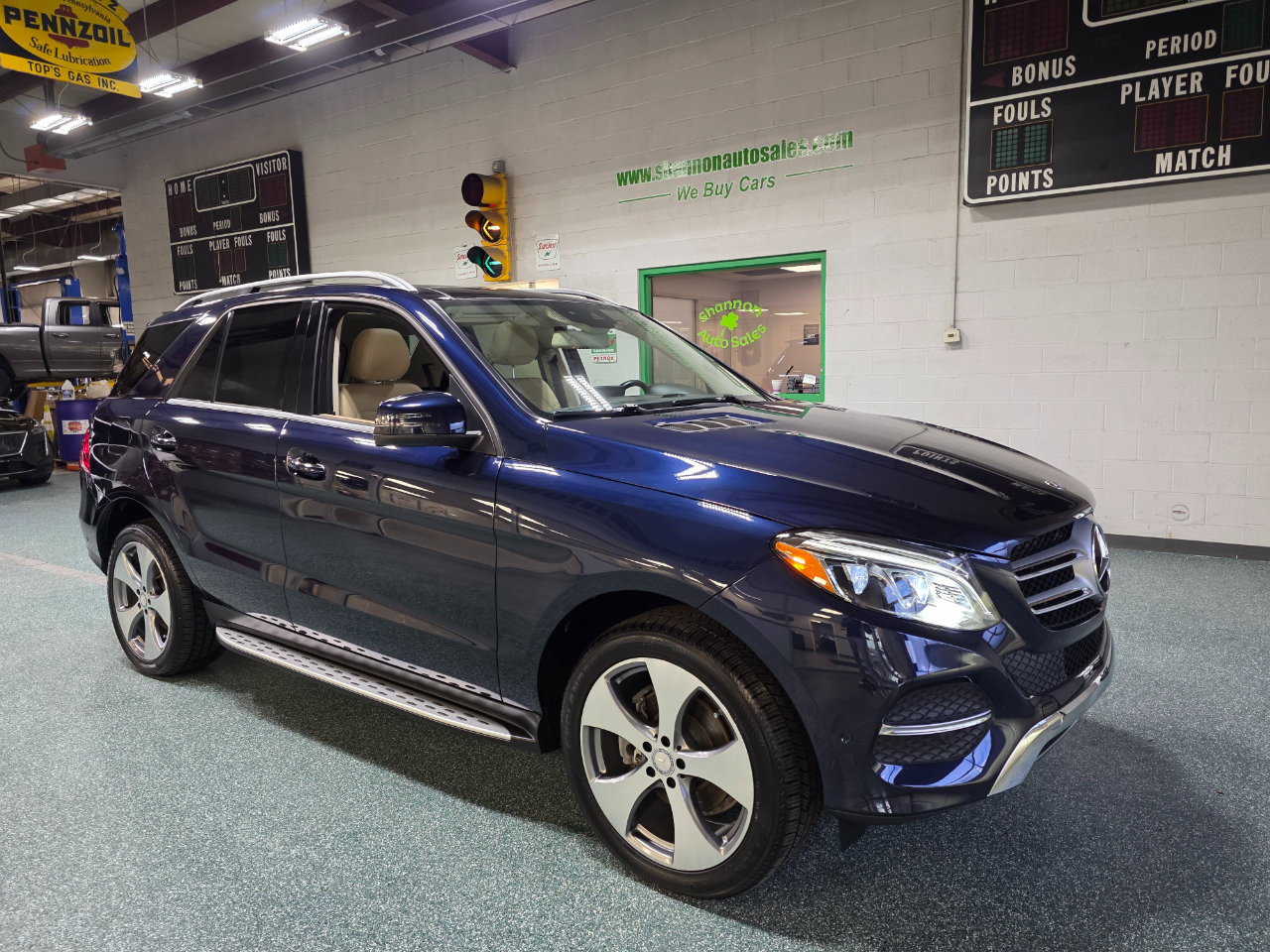 Used 2017 Mercedes-Benz GLE 350 GLE 350 4MATIC SUV image 4