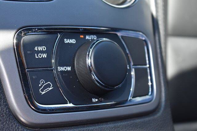 Used 2022 Jeep Grand Cherokee Limited AWD/4WD image 32