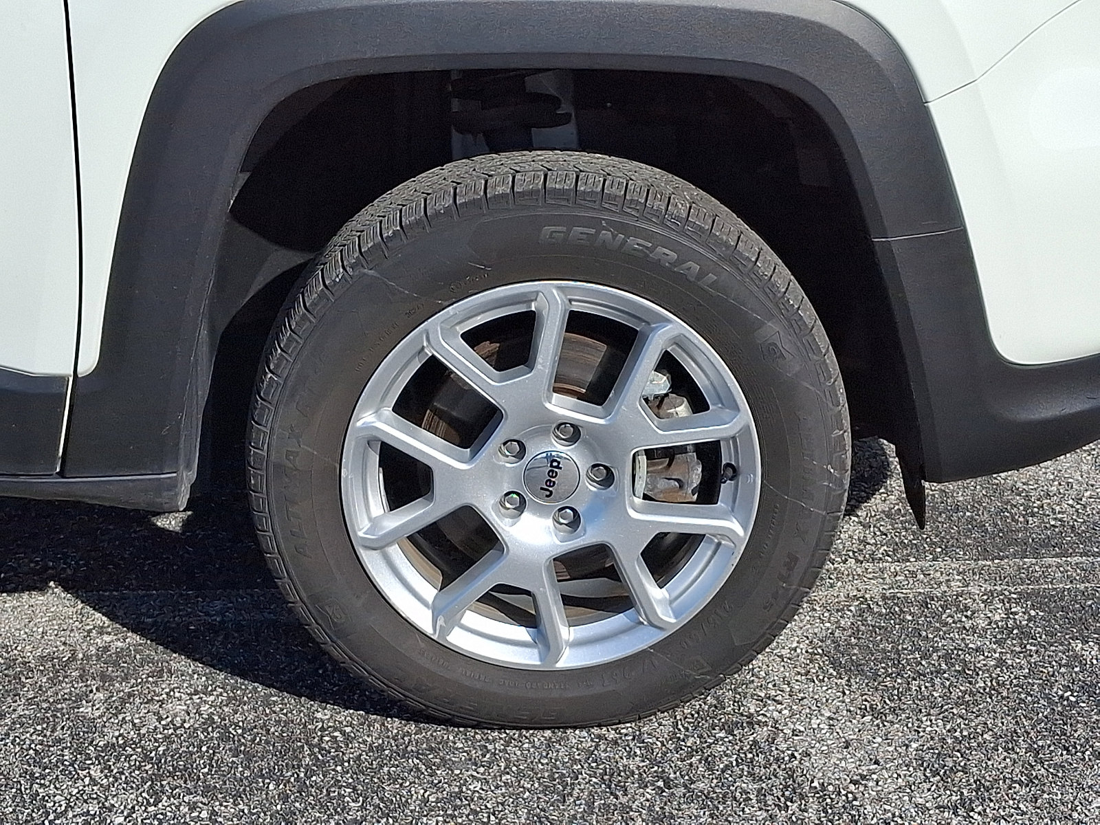 Used 2022 Jeep Renegade Latitude image 10