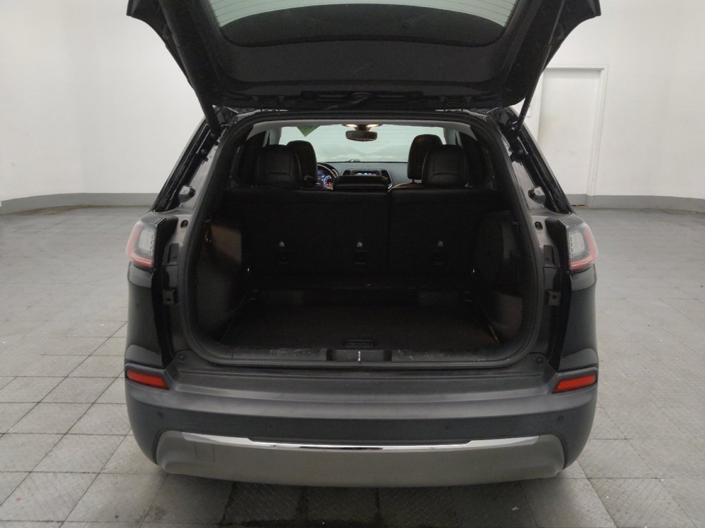 Used 2019 Jeep Cherokee Limited FWD image 29