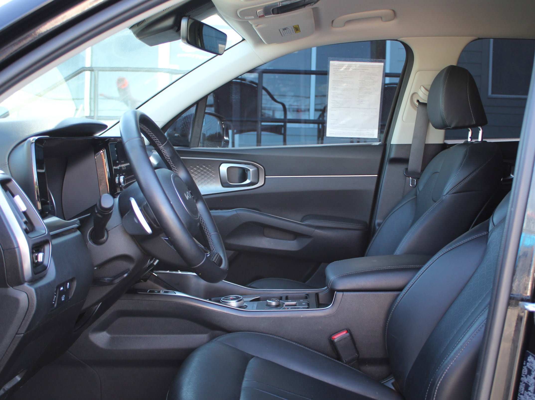 Used 2023 Kia Sorento EX AWD/4WD image 13