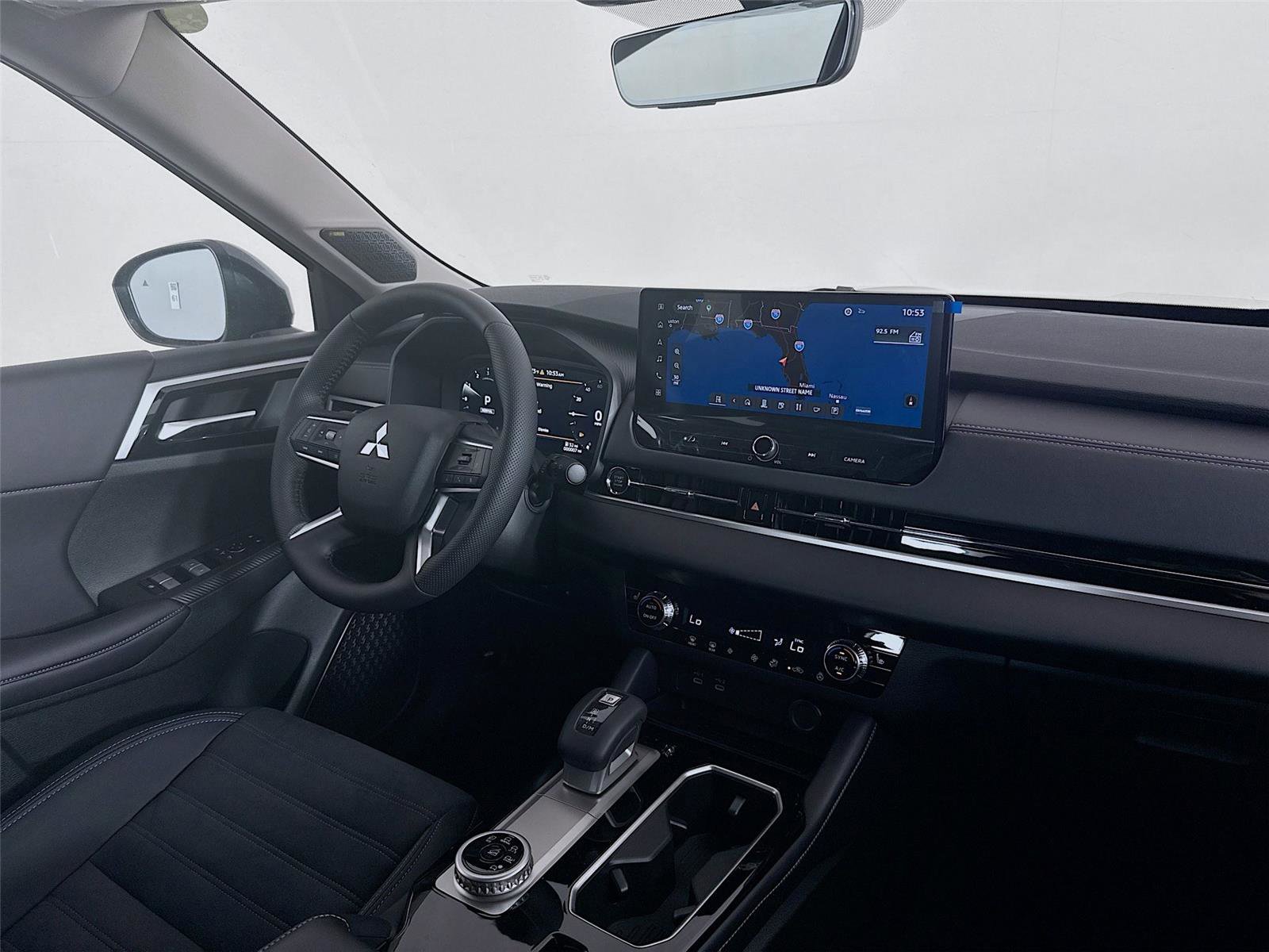 New 2026 Mitsubishi Outlander SE image 23