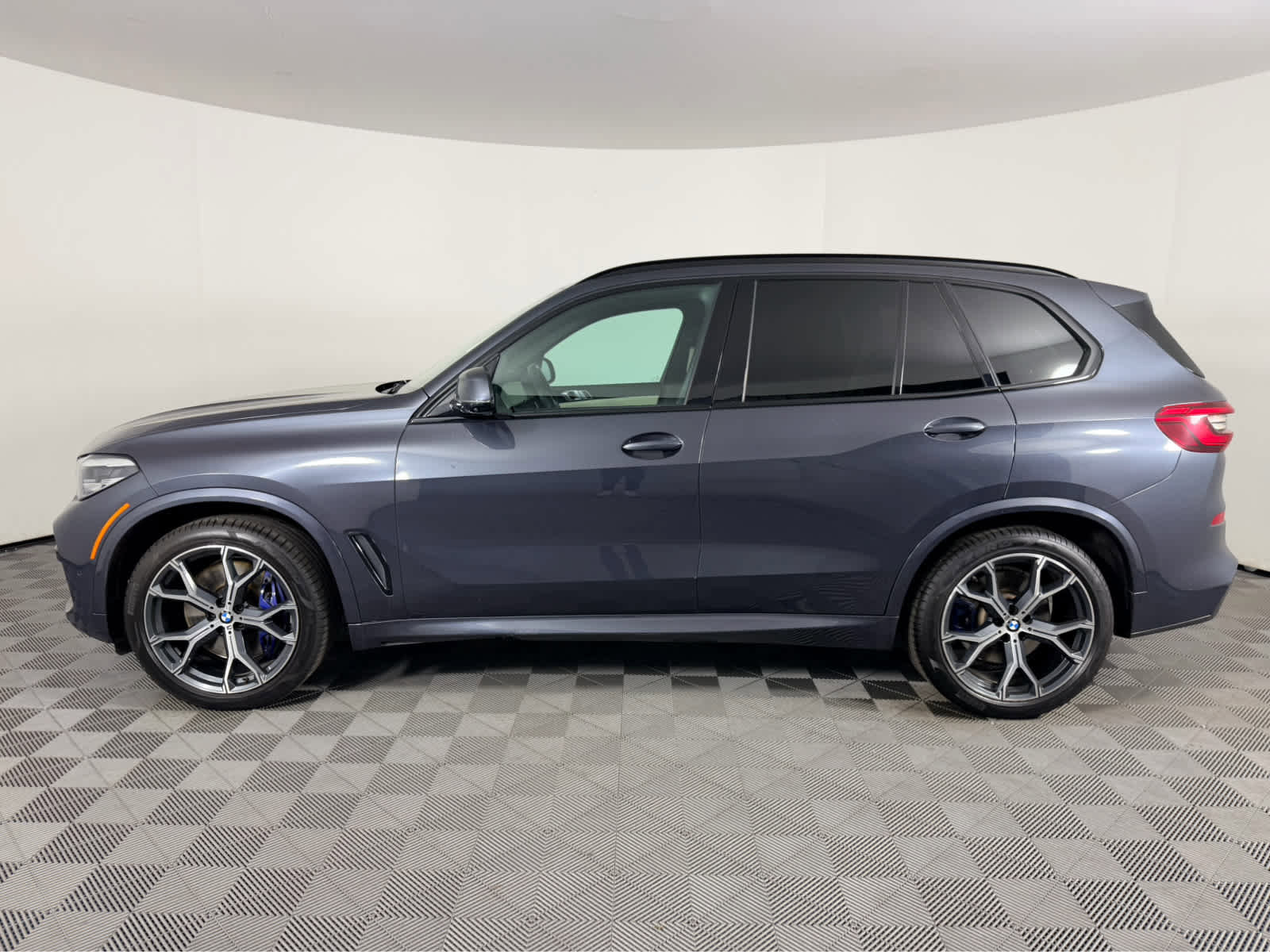 Used 2019 BMW X5 xDrive40i w/ M Sport Package image 6