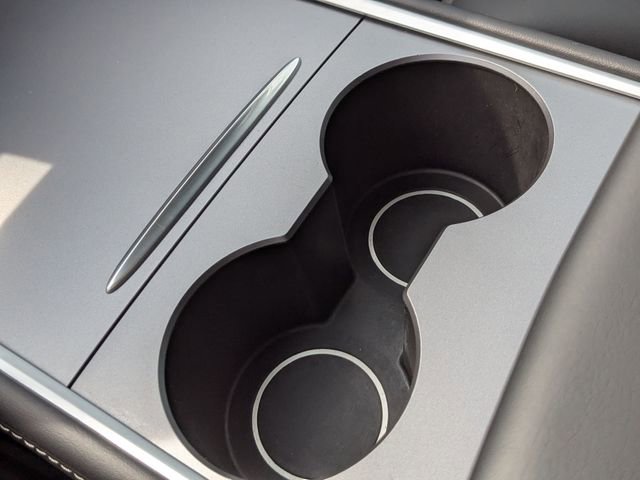 Used 2024 Tesla Model Y Performance image 15