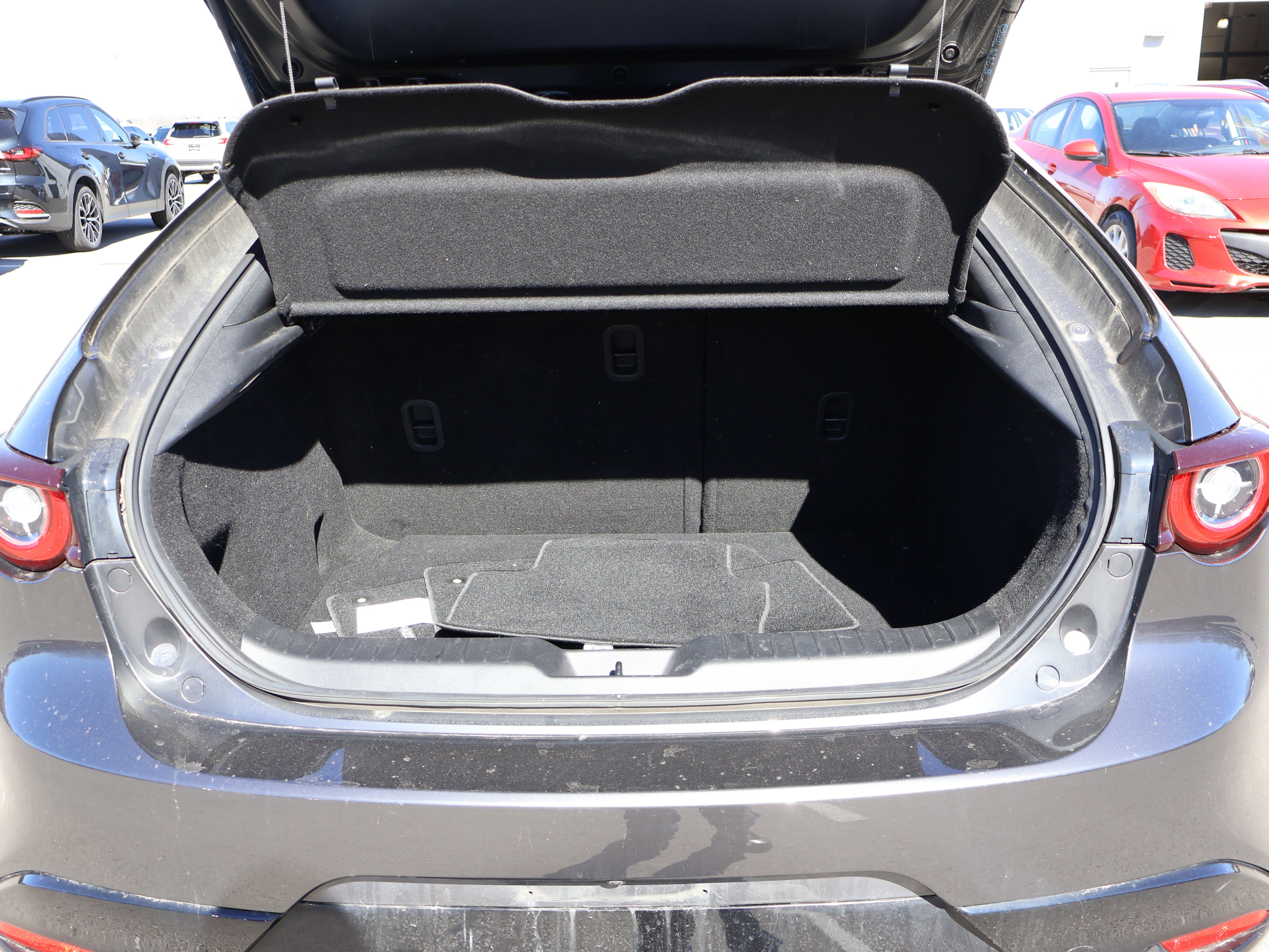 Used 2023 MAZDA MAZDA3 s image 18