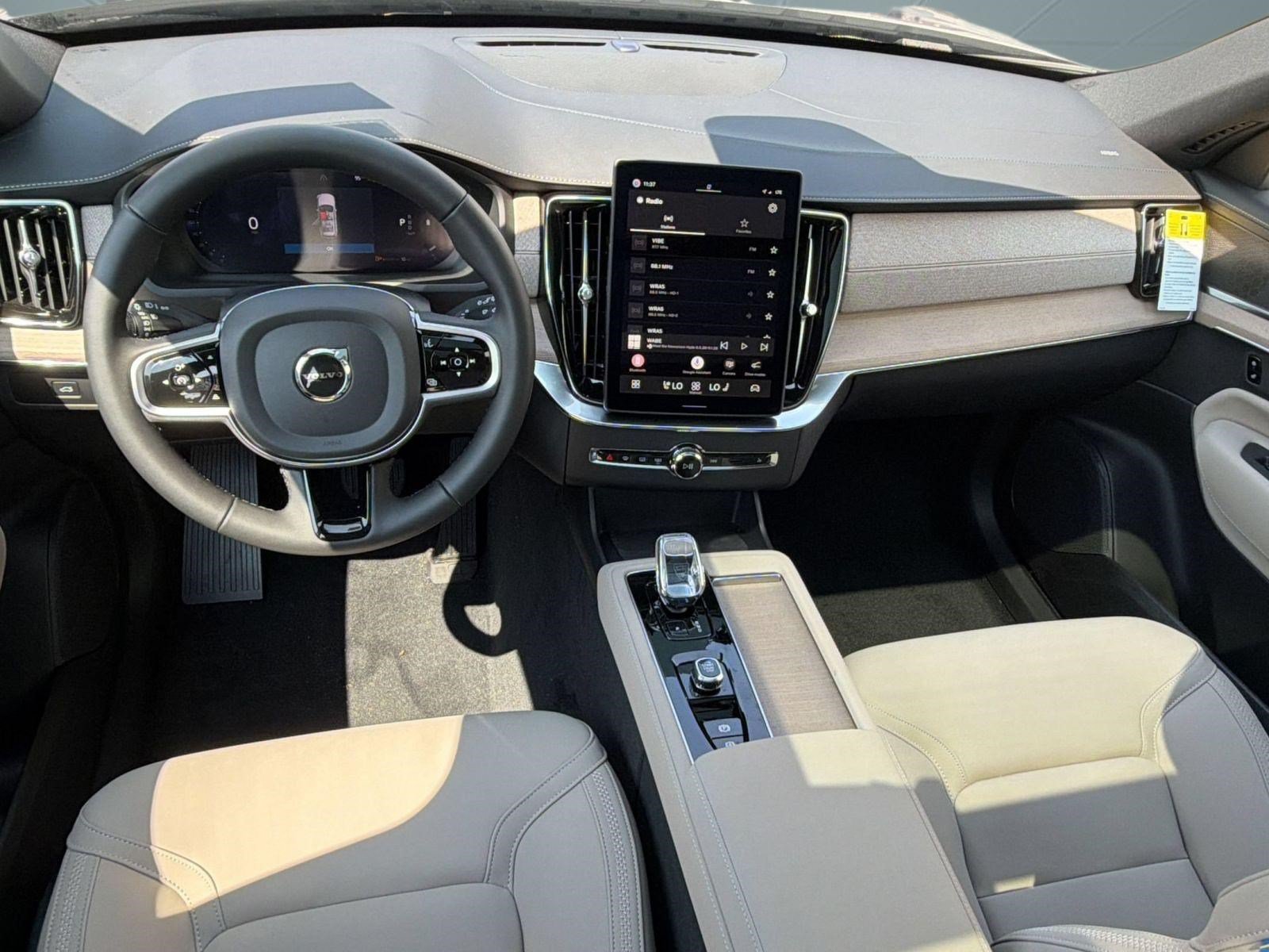 New 2026 Volvo XC90 B6 Plus w/ Protection Package AWD/4WD image 15