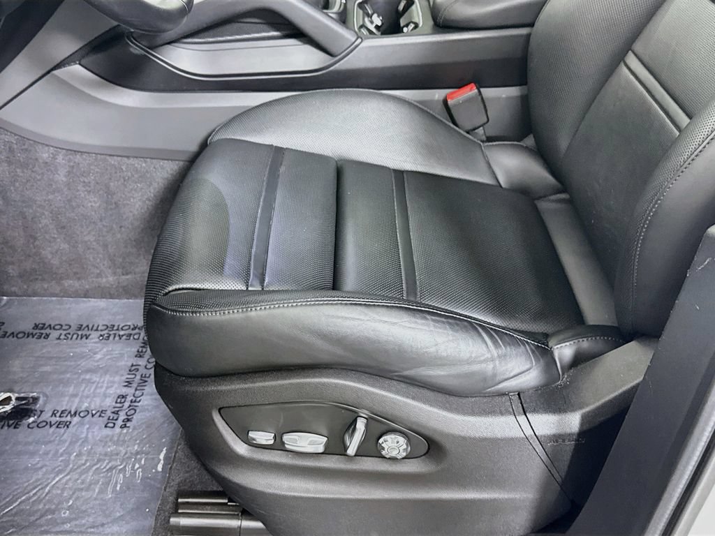 Certified 2021 Porsche Cayenne GTS AWD/4WD image 21