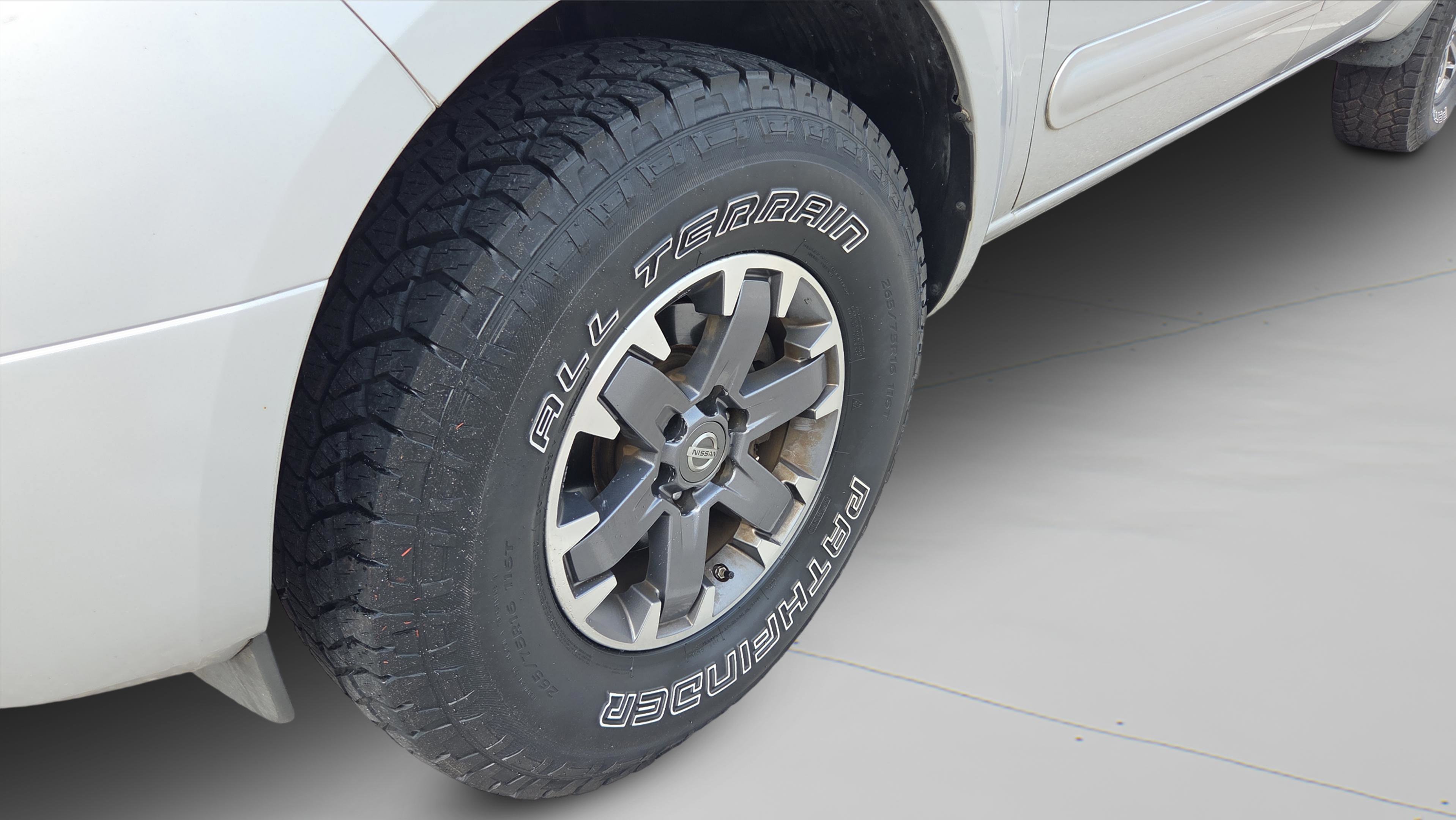 Used 2015 Nissan Frontier Desert Runner RWD image 26