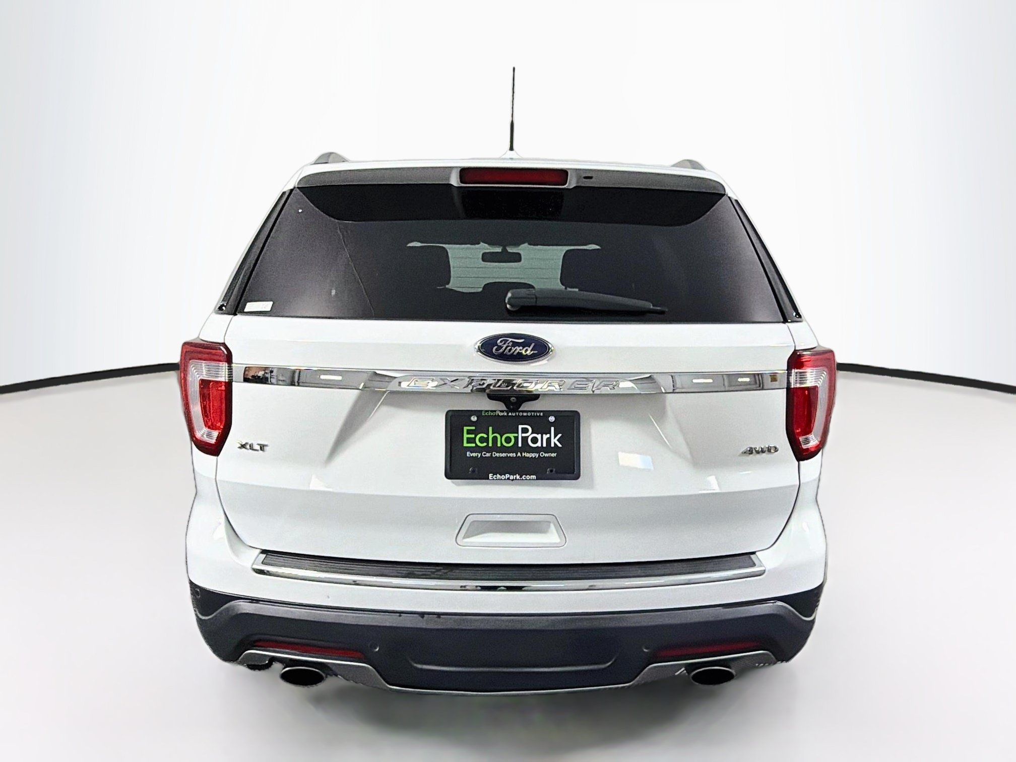 Used 2018 Ford Explorer XLT w/ Equipment Group 201A AWD/4WD image 7