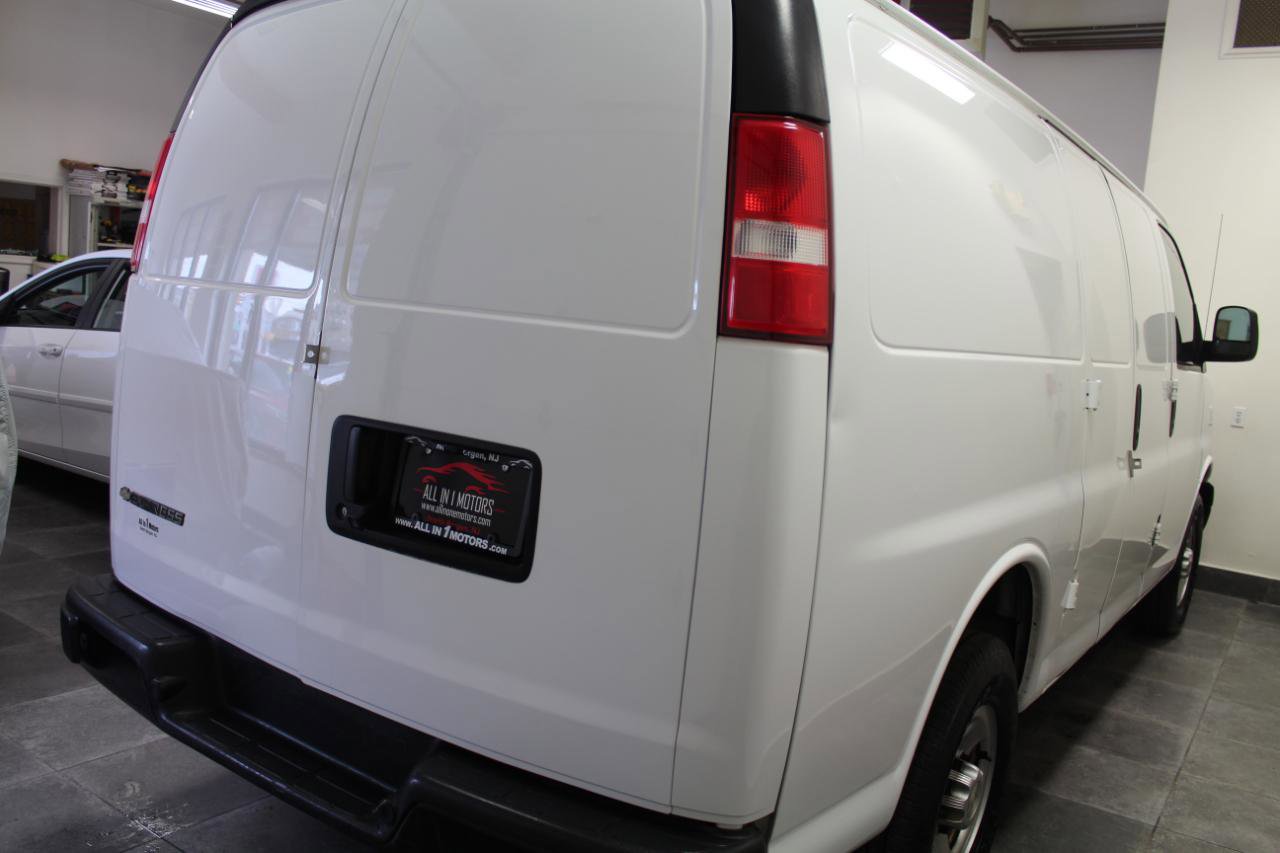 Used 2020 Chevrolet Express 2500 w/ Driver Convenience Package image 7