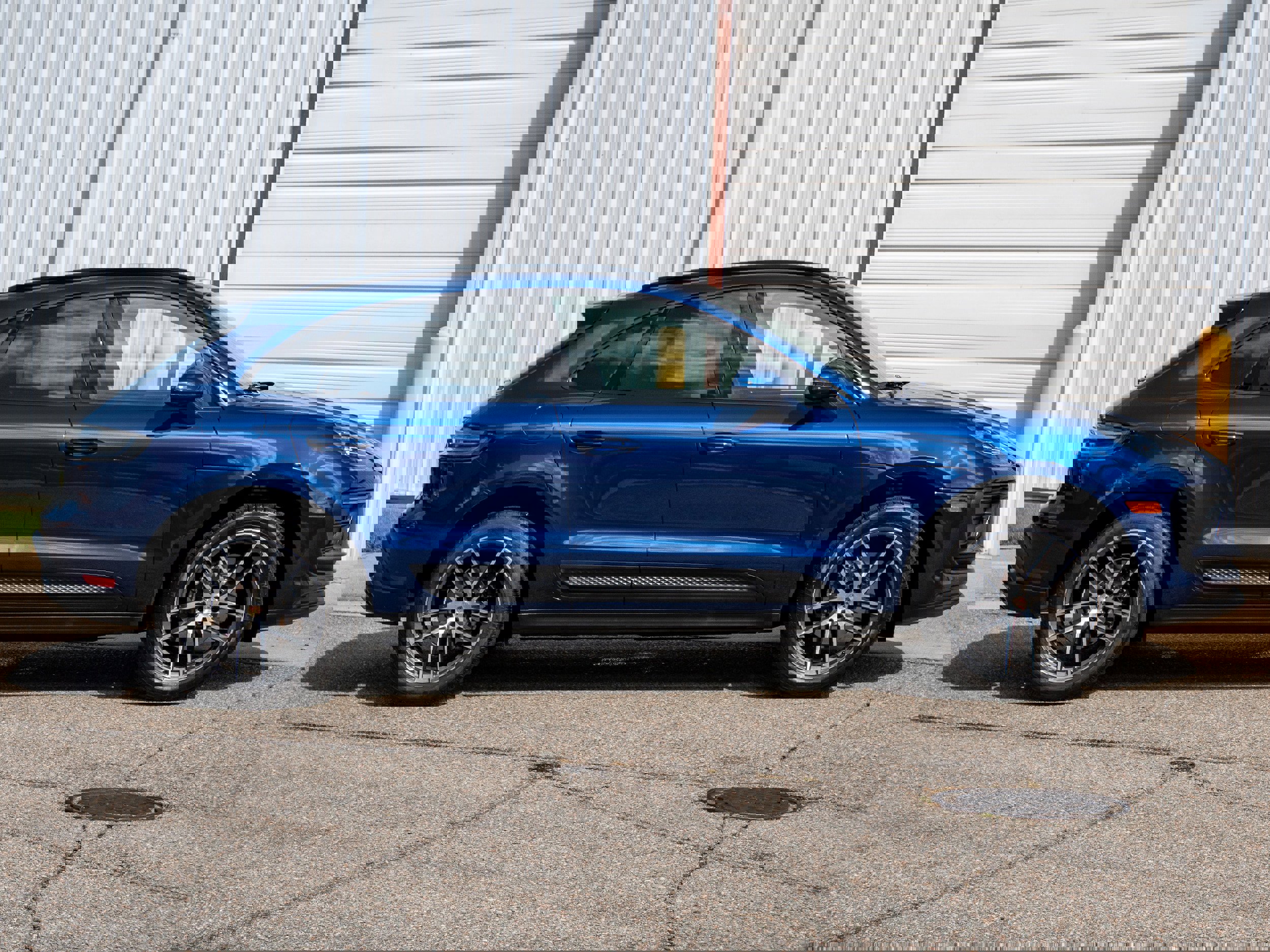 Used 2024 Porsche Macan image 8