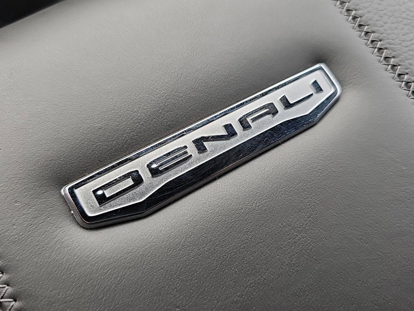 Used 2025 GMC Yukon Denali image 27