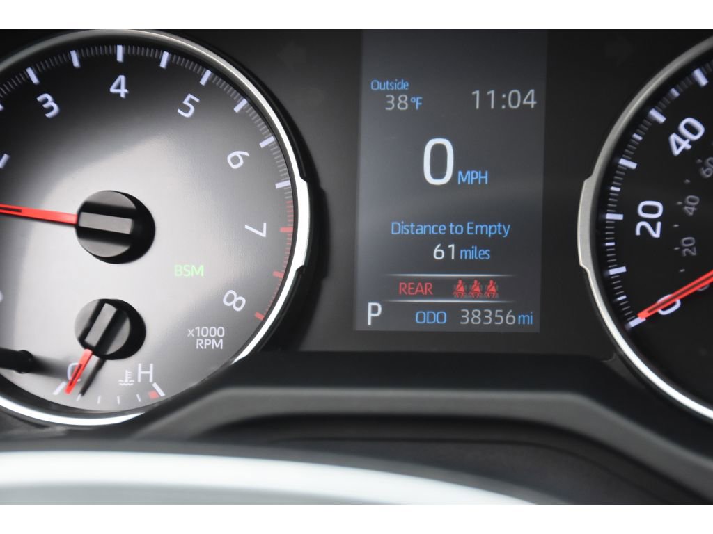 Used 2021 Toyota RAV4 XLE image 18