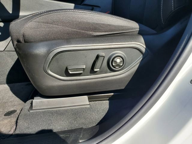 Used 2023 Jeep Grand Cherokee Laredo image 6