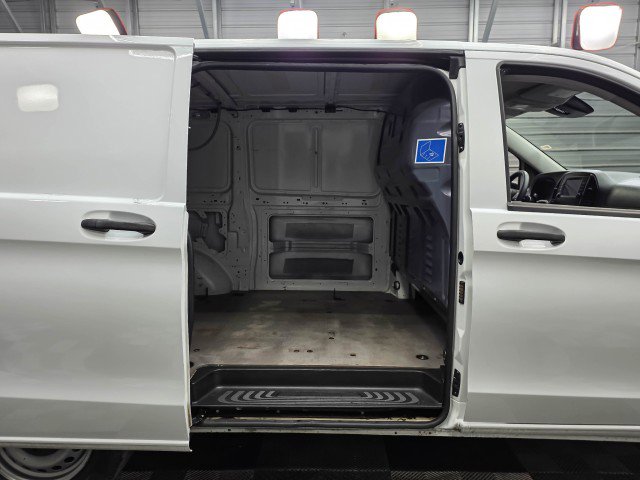 Used 2021 Mercedes-Benz Metris image 13