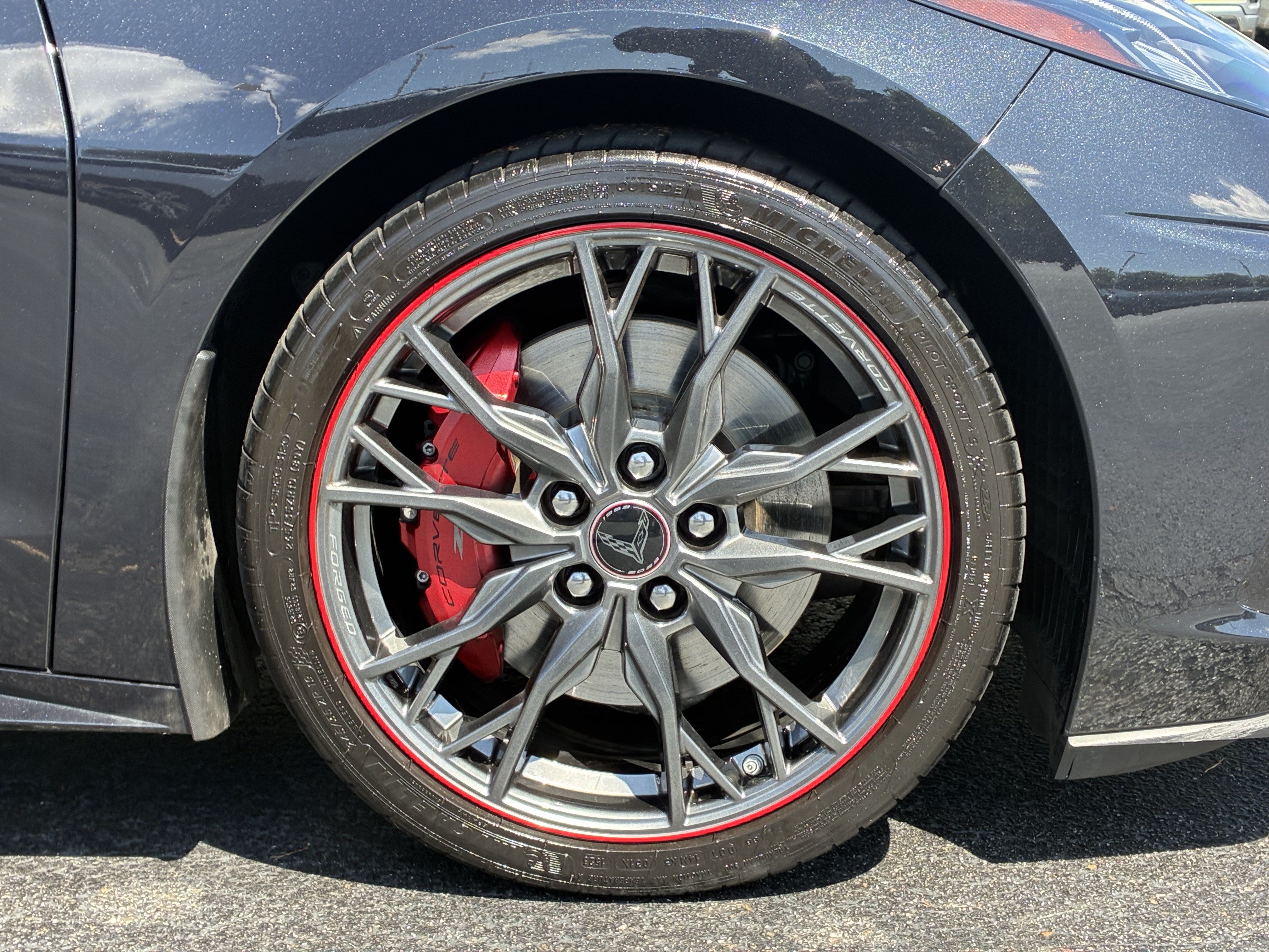 Used 2023 Chevrolet Corvette Stingray Premium Cpe w/ Z51 Performance Package RWD image 5