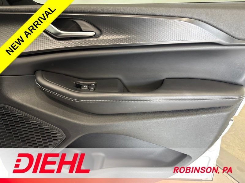 Used 2023 Jeep Grand Cherokee L Laredo AWD/4WD image 15