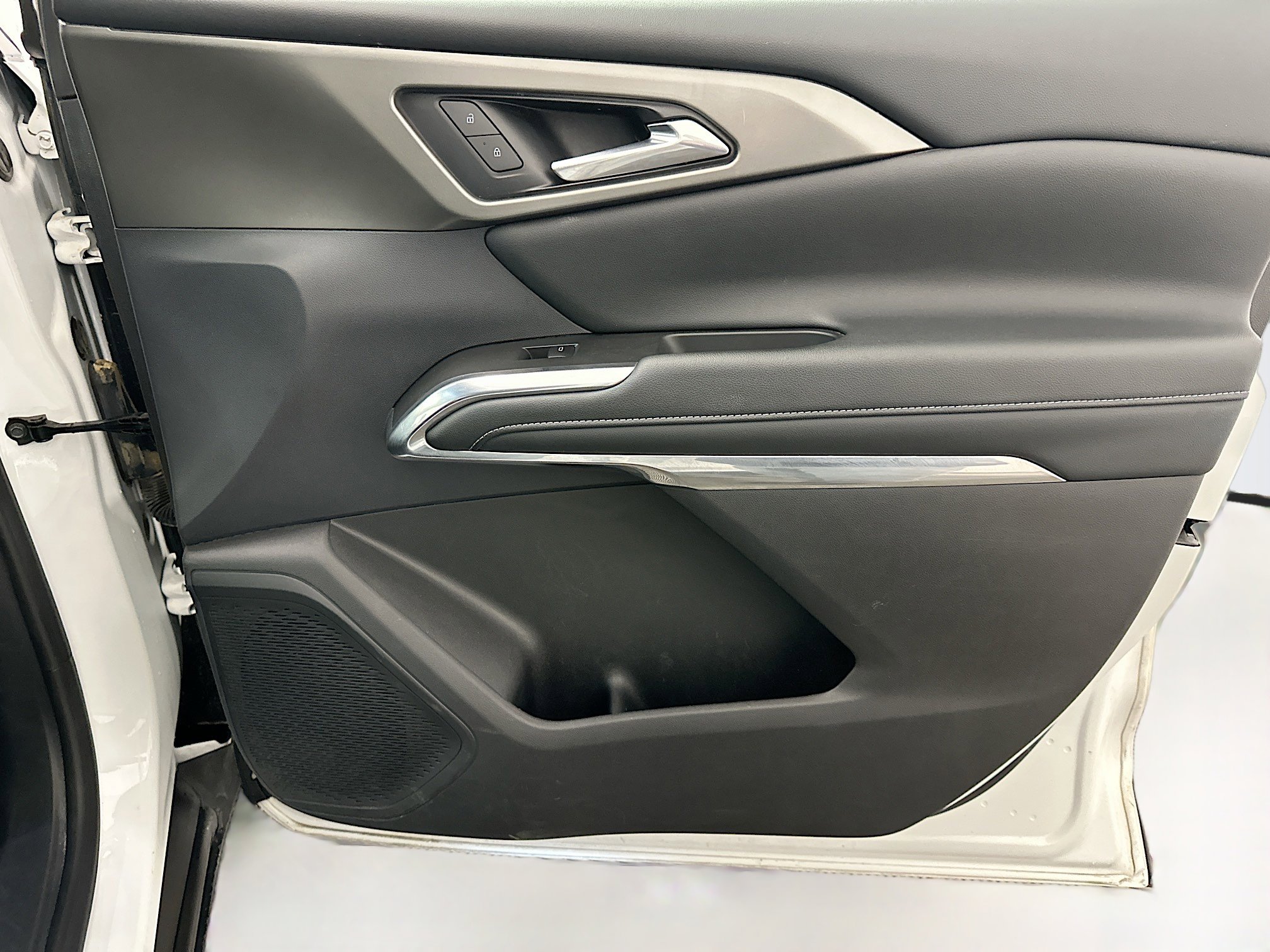 Used 2025 Chevrolet Traverse LT AWD/4WD image 35