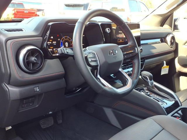 Certified 2025 Chevrolet Colorado Z71 w/ Technology Package AWD/4WD image 8